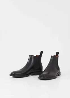 Andrew Stiefel
