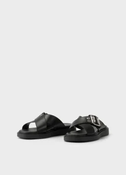Connie Sandalen