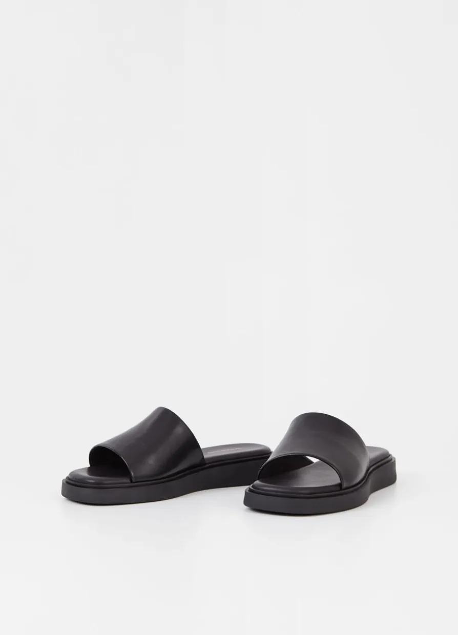 Connie Sandalen