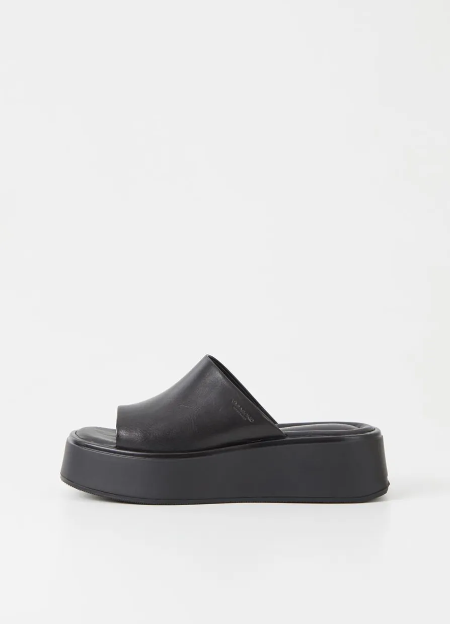 Courtney Sandalen