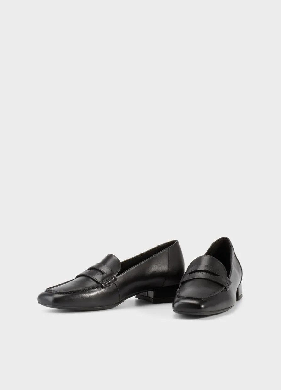 Debbi Loafer