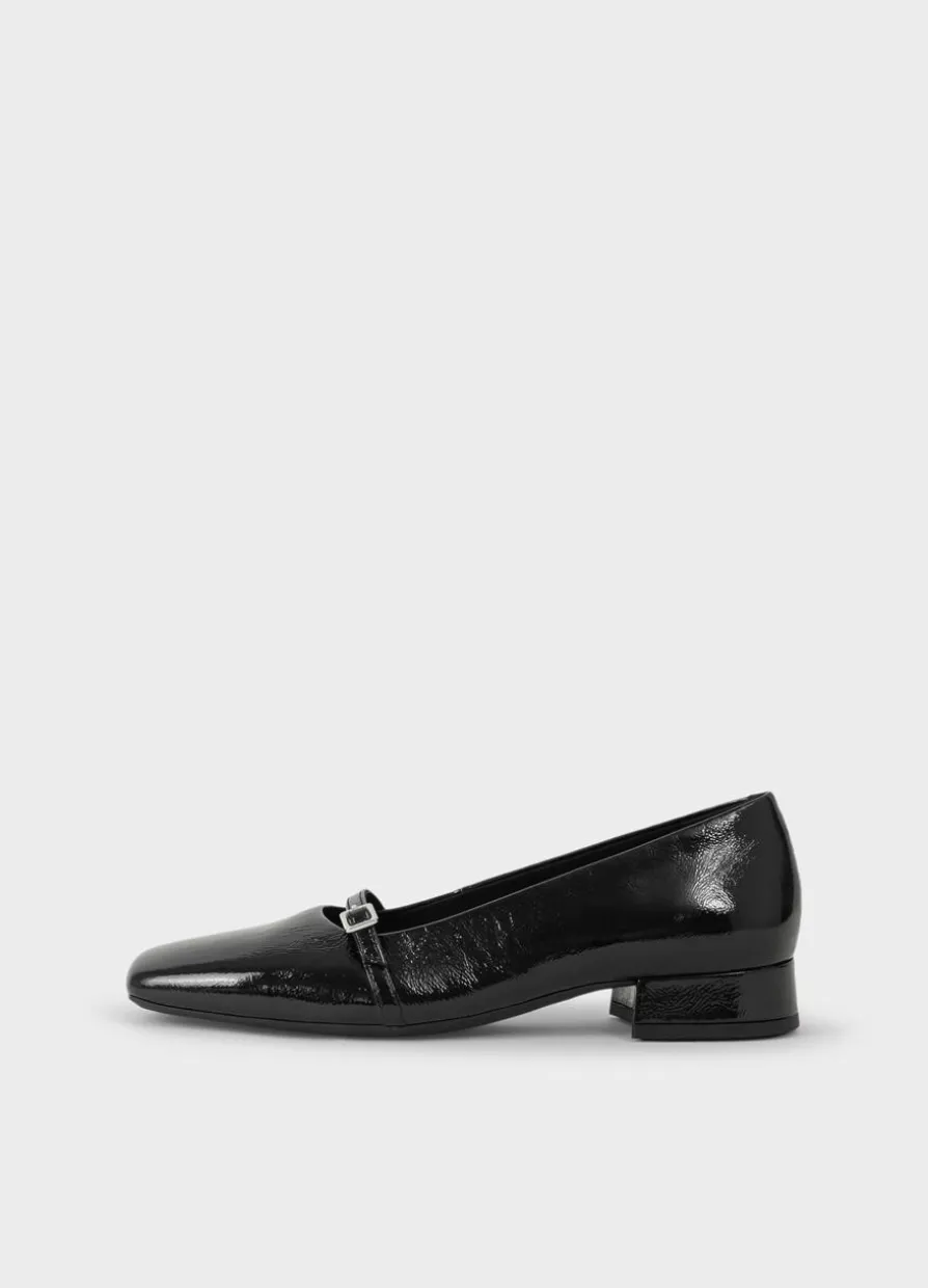 Debbi Pumps