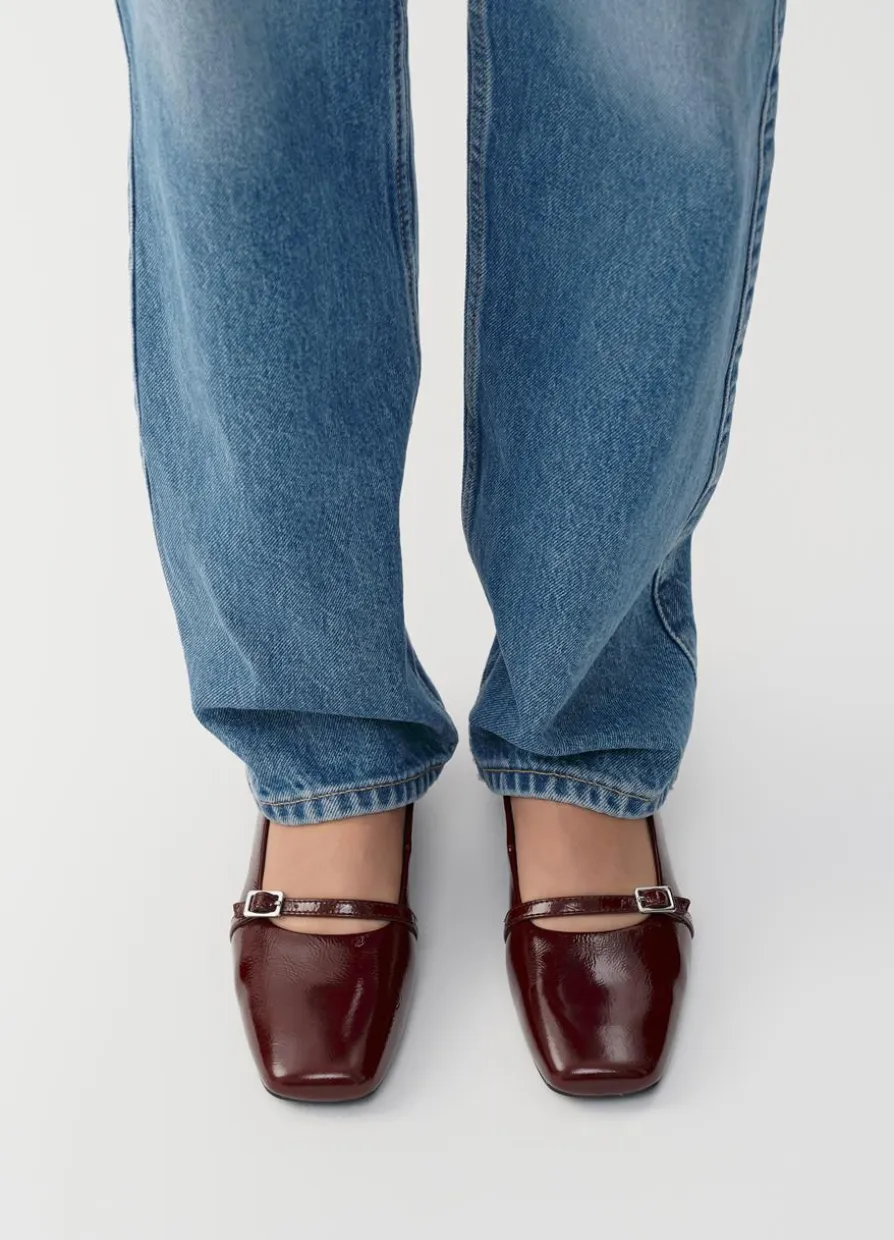Debbi Pumps