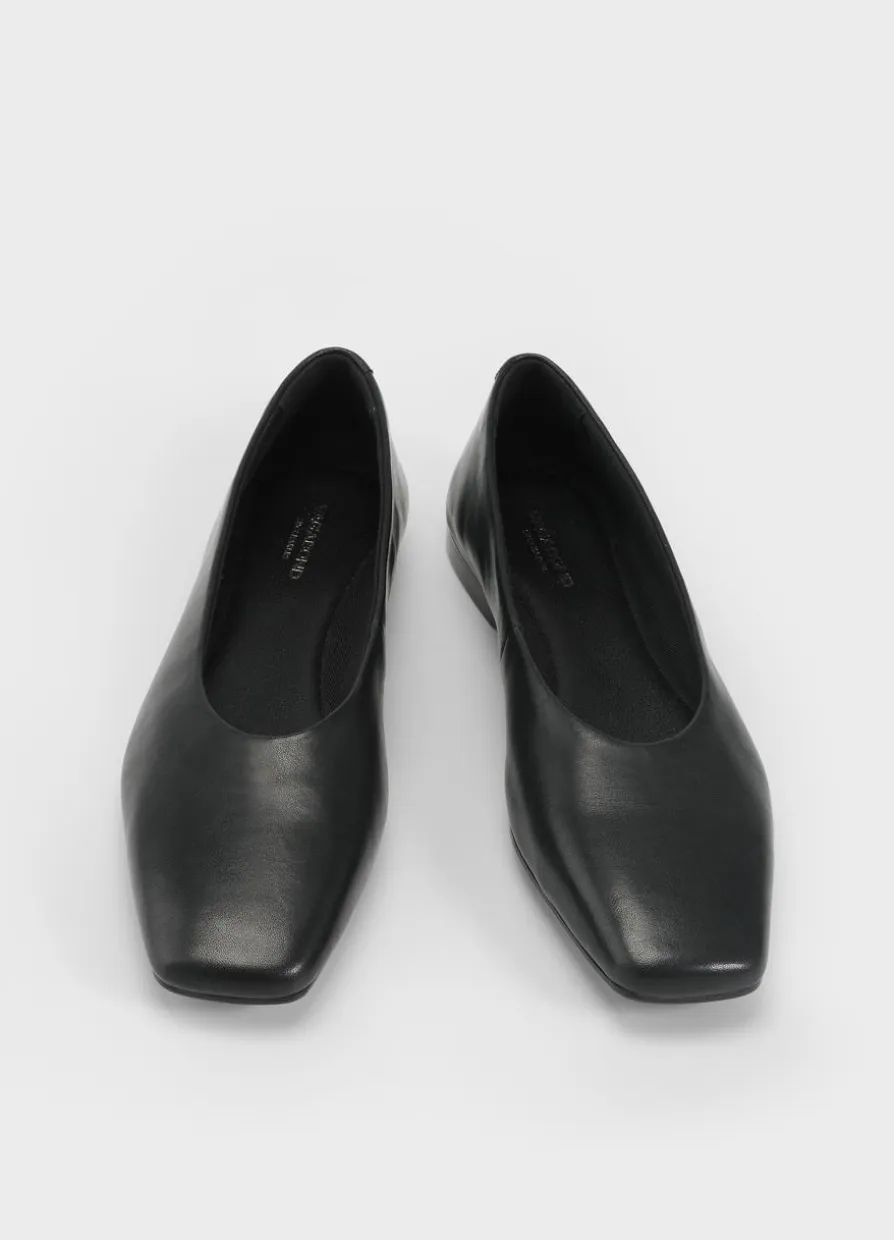 Delia Ballerinas