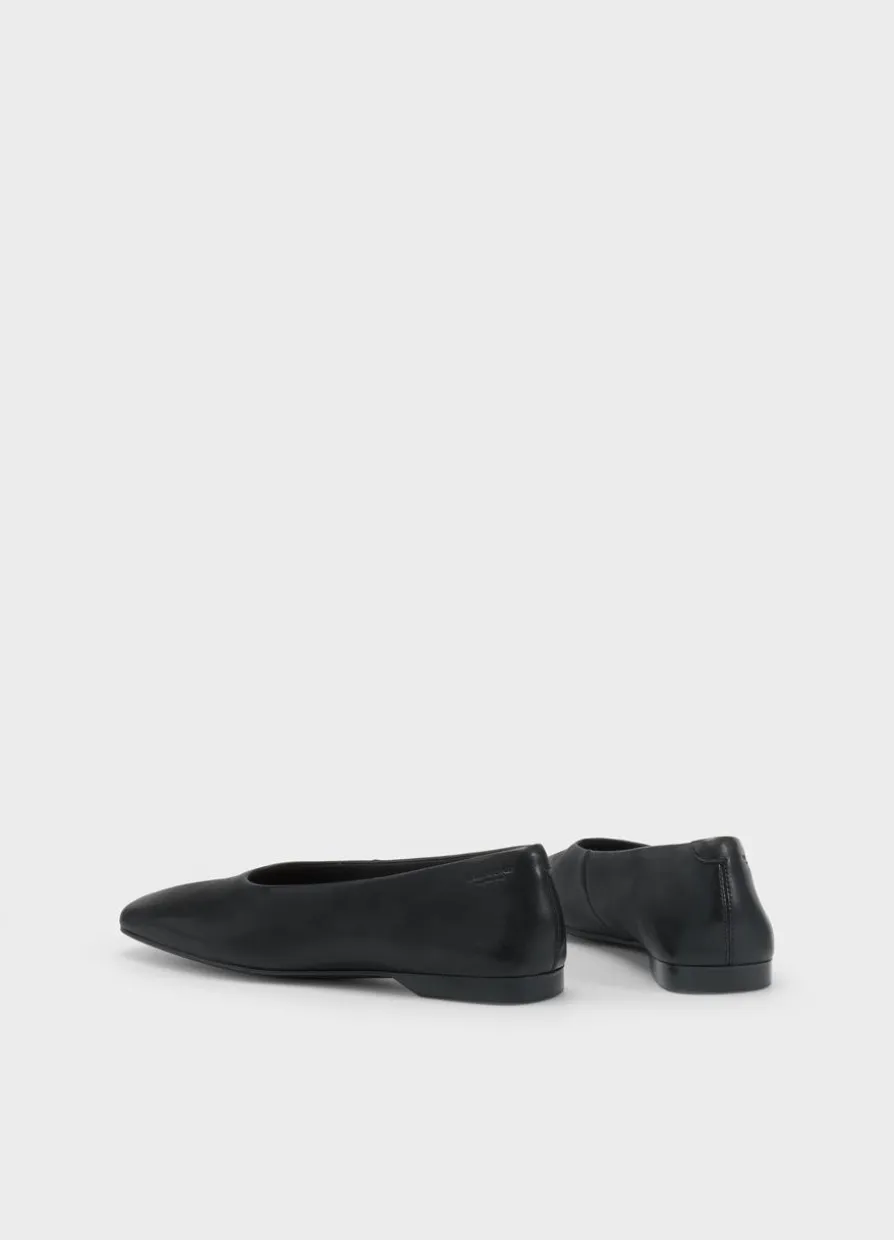 Delia Ballerinas