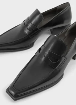 Eida Loafer
