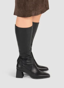 Hedda Hohe Stiefel