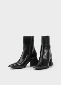 Hedda Stiefeletten