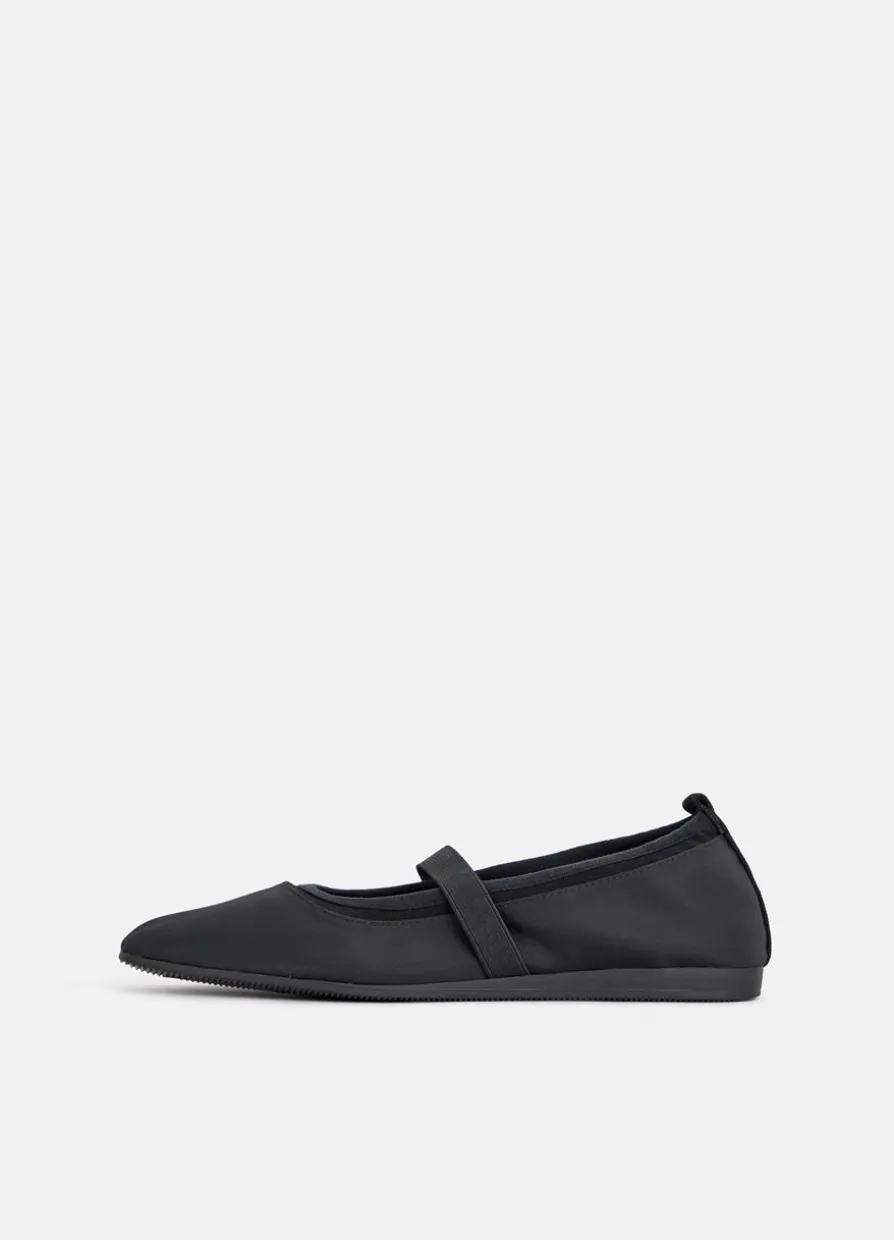 Hillary Ballerinas