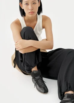 Hollie Sneaker