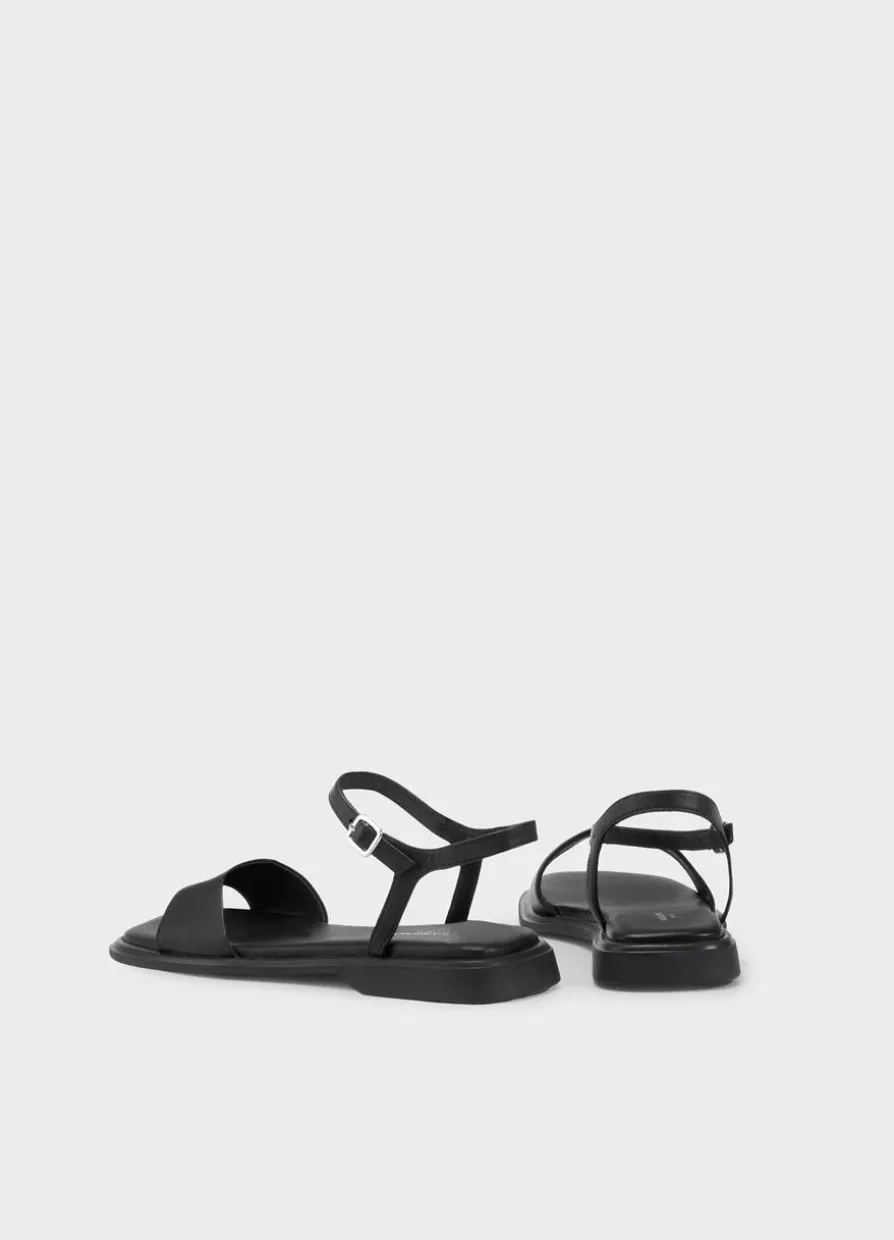 Izzy Sandalen