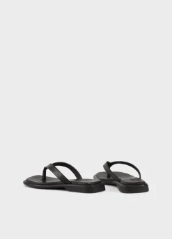 Izzy Sandalen