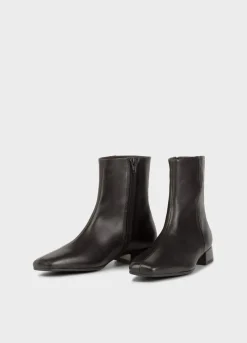 Mona Stiefeletten