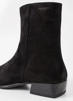 Nella Stiefeletten