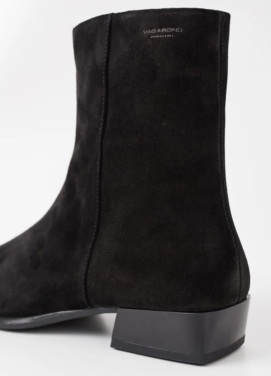 Nella Stiefeletten