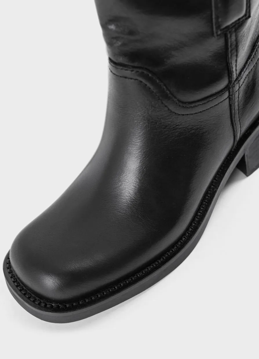 Nour Stiefel