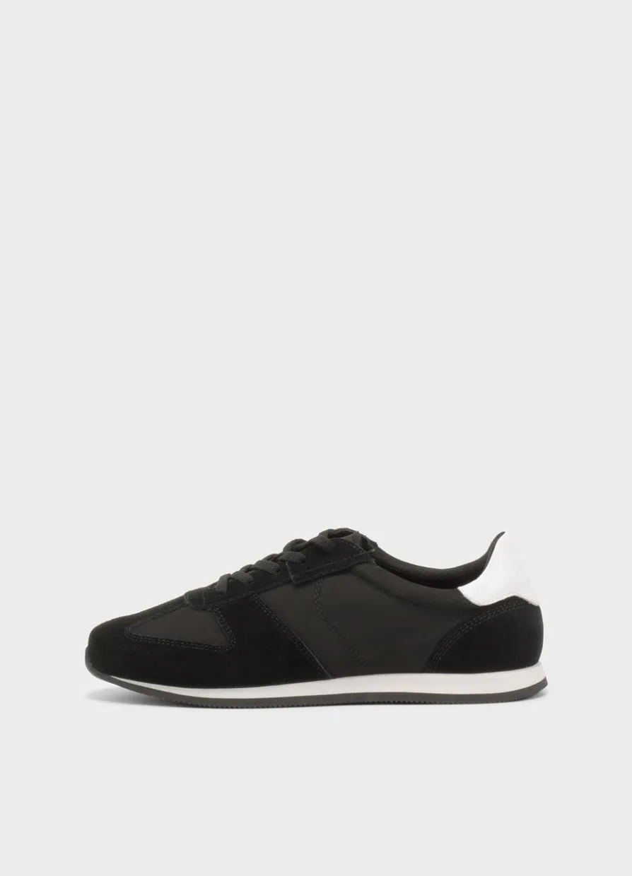 Yasmin Sneaker