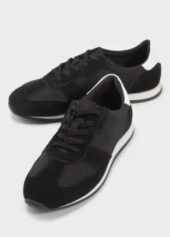 Yasmin Sneaker